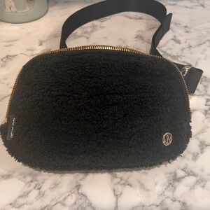 lululemon athletica Black Sherpa Belt Bag